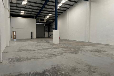 Warehouse to rent, Unit 3, Molly Millars Bridge, Molly Millars Lane, Wokingham, RG41 2RT