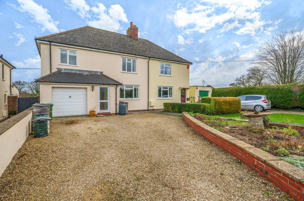 Bath Road, Beckington, BA11 4 bed semidetached house for sale £499,950