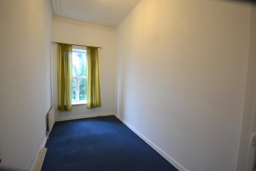 Flat 2   Middle floor