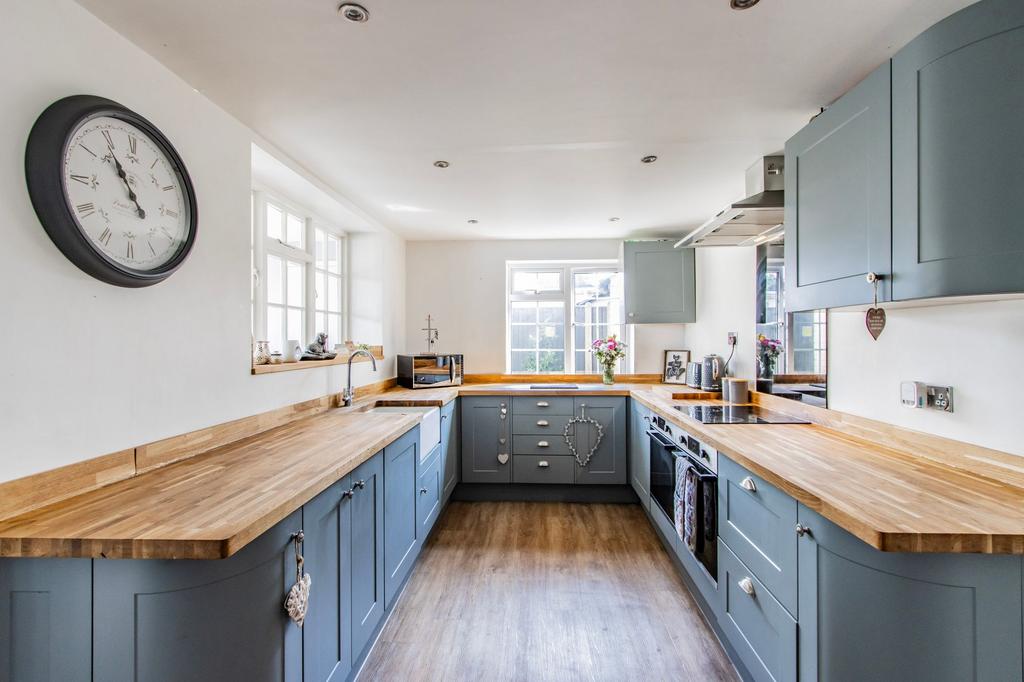 Hemsby Road, Martham, NR29 5 bed semidetached house for sale £425,000
