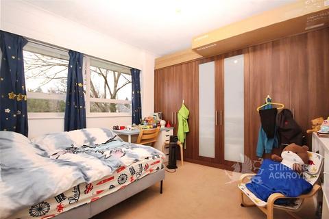 3 bedroom apartment to rent, The Shimmings, Boxgrove Road, Guildford, Surrey, GU1