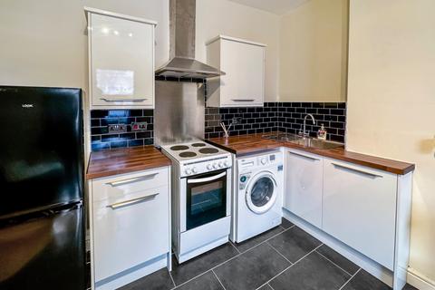 1 bedroom flat for sale - Burch Road, Northfleet, Gravesend, Kent, DA11