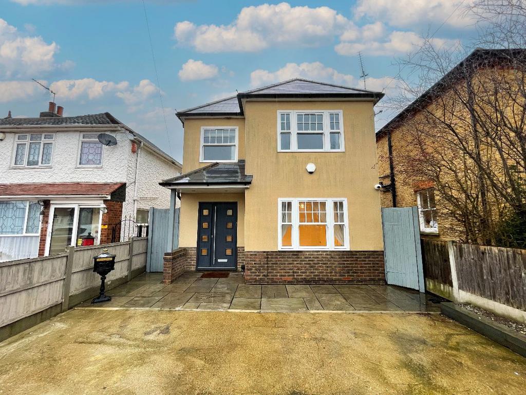 Shepherds Hill, Harold Wood, Romford 4 bed detached house for sale £