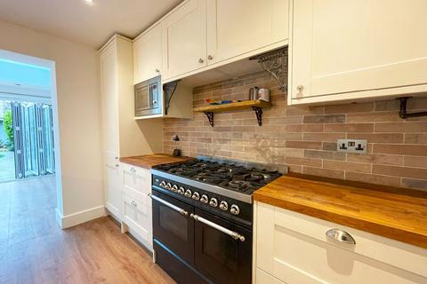 115a Shepherds Hill, Romford, RM3 0NP