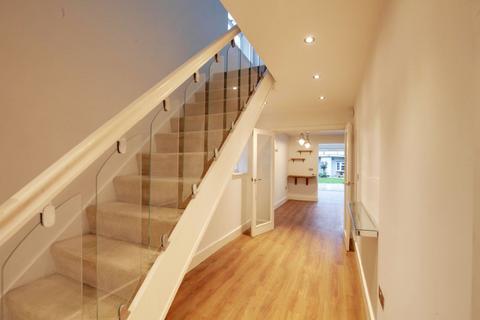 115a Shepherds Hill, Romford, RM3 0NP
