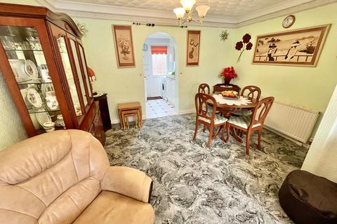 15 Penshurst Avenue, Sidcup, DA15 9EZ