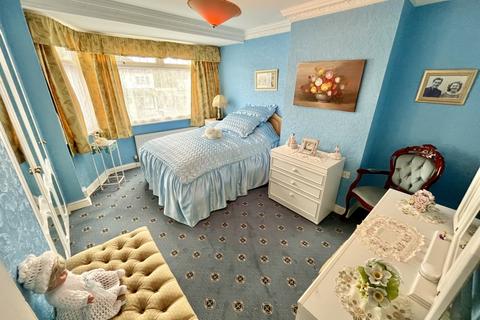 15 Penshurst Avenue, Sidcup, DA15 9EZ