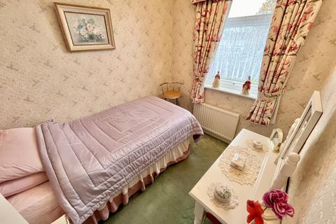 15 Penshurst Avenue, Sidcup, DA15 9EZ