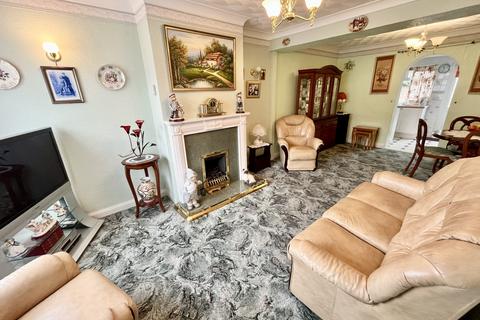 15 Penshurst Avenue, Sidcup, DA15 9EZ