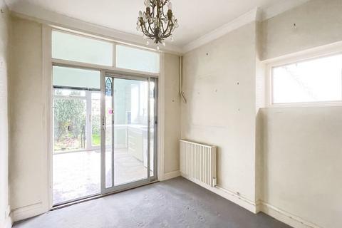 606 Rayners Lane, Pinner, HA5 5HT