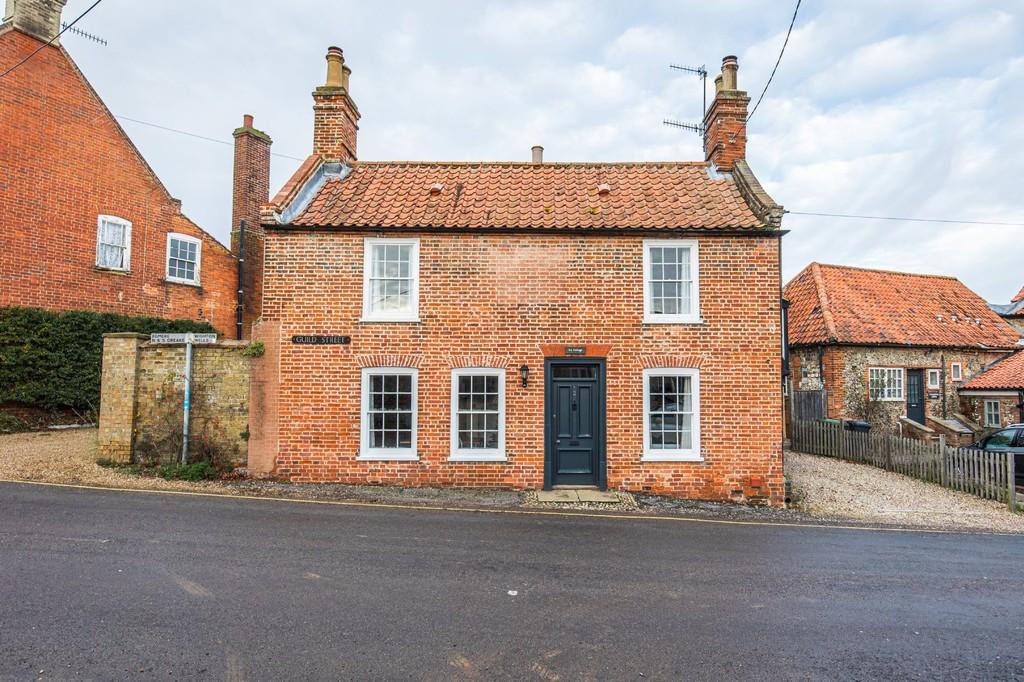 Walsingham 4 bed detached house for sale £650,000