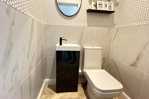 144 Stroud Road, Shirley, Solihull, B90 2JX