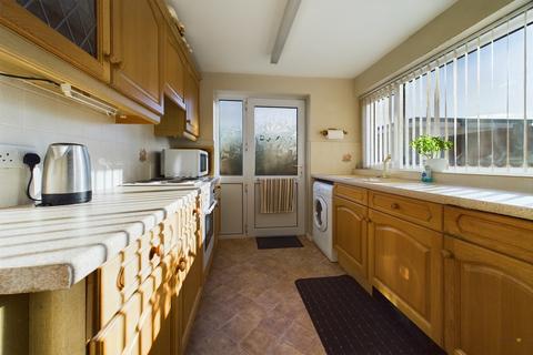 39 Deepmore Close, Alrewas, Burton-on-trent, DE13 7AY