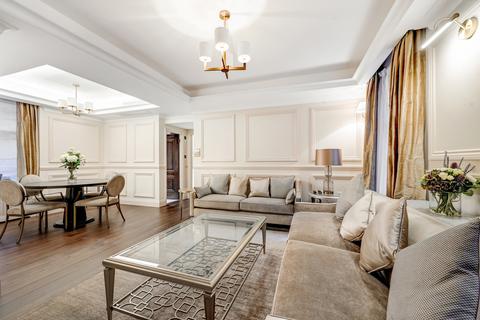 1 bedroom flat for sale, Chesterfield House, Chesterfield Gardens, Mayfair, London