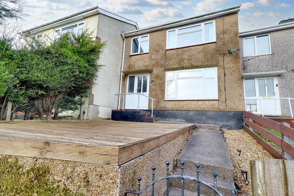 Ael Y Bryn, Pontypool 3 bed terraced house for sale £150,000