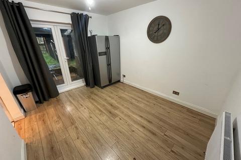 undefined, Runley Road, Luton, Bedfordshire, LU1 1TX