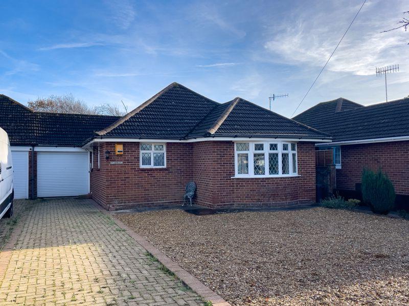 MiddletononSea, West Sussex 2 bed bungalow for sale £365,000