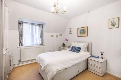 1 bedroom apartment for sale, Birnbeck Court, Finchley Road, NW11