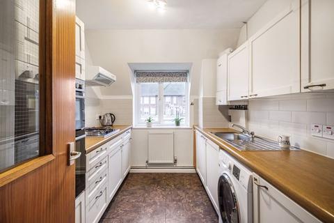 1 bedroom apartment for sale, Birnbeck Court, Finchley Road, NW11