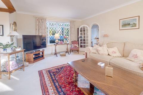 31 Four Oaks Road, Sutton Coldfield, B74 2XT