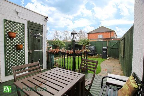 2 Rowley Gardens, Cheshunt, Waltham Cross, EN8 0SR