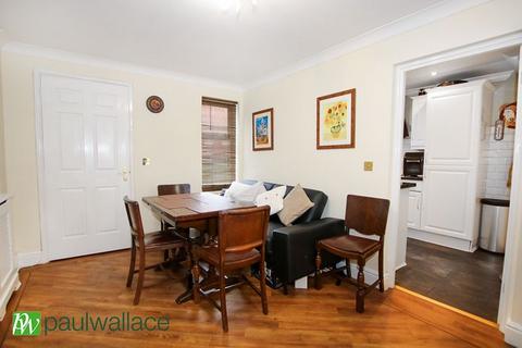 2 Rowley Gardens, Cheshunt, Waltham Cross, EN8 0SR