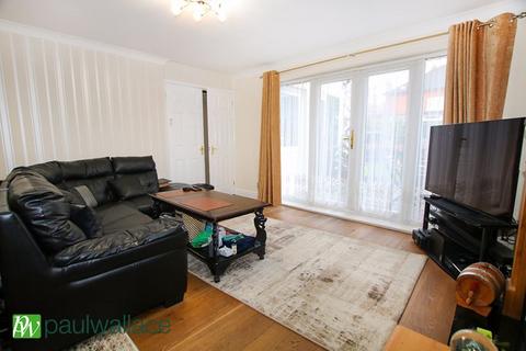 2 Rowley Gardens, Cheshunt, Waltham Cross, EN8 0SR