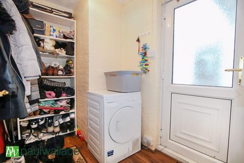 2 Rowley Gardens, Cheshunt, Waltham Cross, EN8 0SR