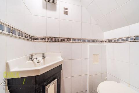 37 Ford Close, Rainham, RM13 7AU