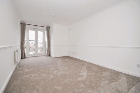 2 bedroom flat to rent, Galsworthy Road, Kingston Upon Thames