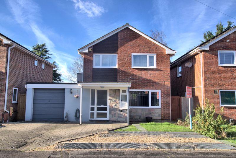 Hampton Grove, Fareham PO15 4 bed detached house for sale £464,995