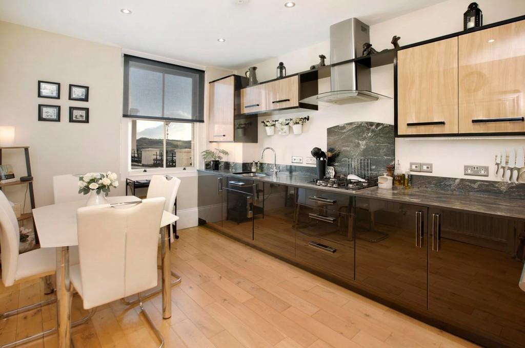 Forder Lane, 2 bed apartment for sale £425,000