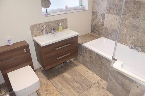 18 Clough Road, Shaw, Oldham, OL2 8QD