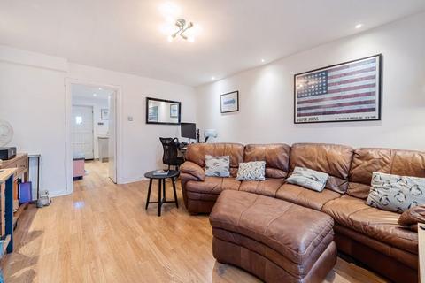 93 Chipstead Valley Road, Coulsdon, CR5 3BP