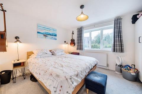 93 Chipstead Valley Road, Coulsdon, CR5 3BP