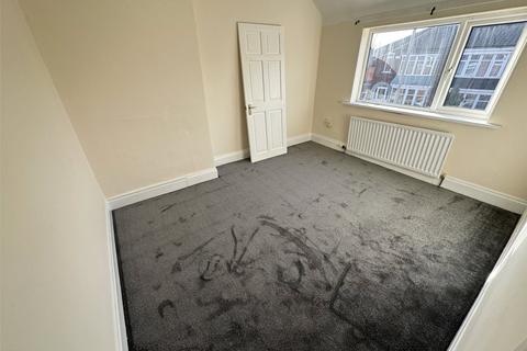 3 bedroom semi-detached house to rent, Hillside Road, Stockton-on-Tees, Durham, TS20
