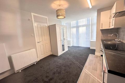Studio to rent, The Approach, Orpington, Kent, BR6 0SH