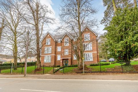 2 bedroom apartment to rent, Midwinter Court, Buckingham, MK18 1JY