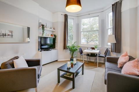 1 bedroom flat to rent, Sinclair Gardens, W14