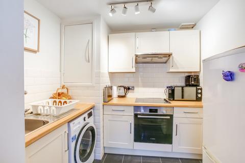 1 bedroom flat to rent, Sinclair Gardens, W14