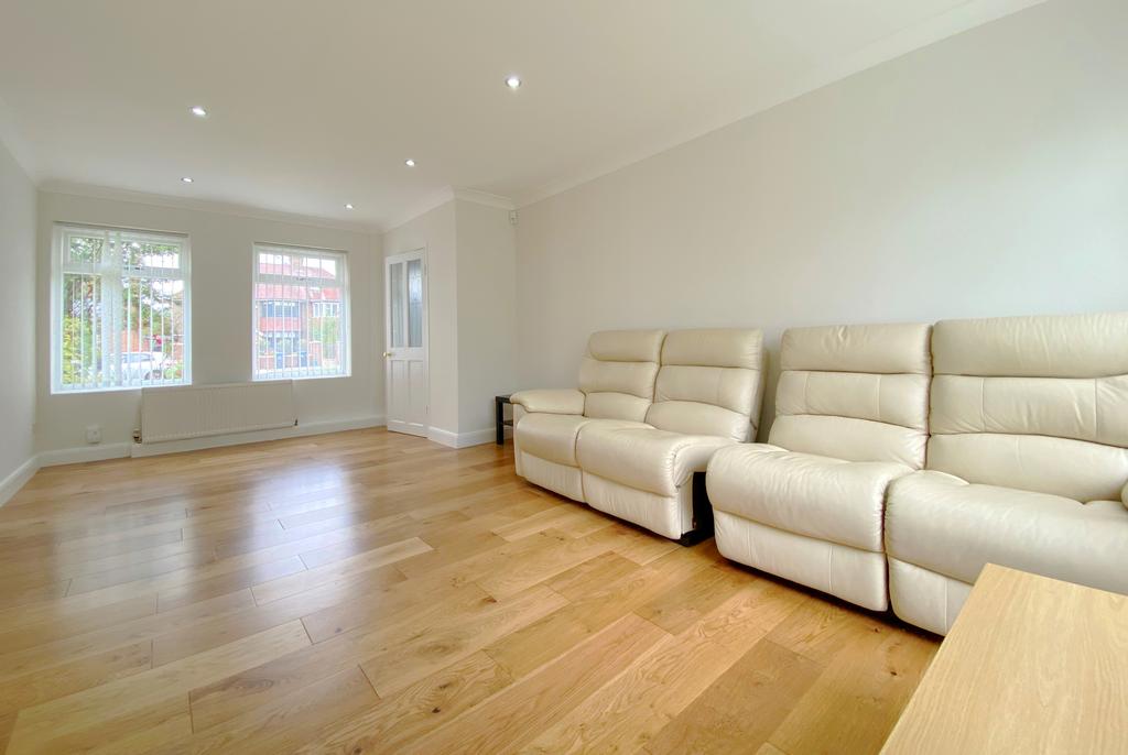 Slough Lane, Kingsbury 3 bed semidetached house £2,150 pcm (£496 pw)