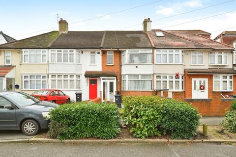 3 bedroom terraced house to rent, Wansford road, Woodford Green IG8