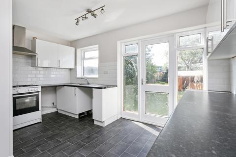 3 bedroom terraced house to rent, Wansford road, Woodford Green IG8