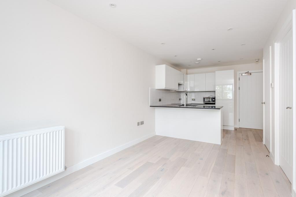 Horsham Gates, North Parade, Horsham, 1 bed apartment £1,100 pcm (£