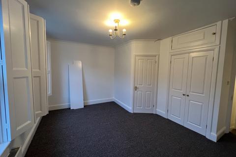 3 bedroom terraced house to rent, Manor Road