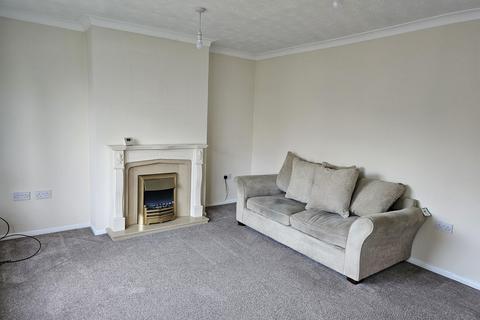 2 bedroom flat to rent, Grovelands Crescent, WV10