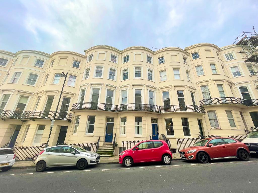 Eaton Place, Kemptown, Brighton 2 bed property £1,450 pcm (£335 pw)