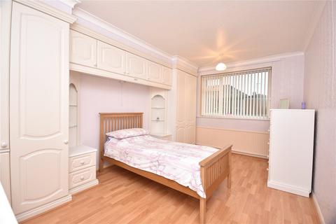 2 bedroom bungalow for sale, Kennerleigh Avenue, Leeds, West Yorkshire