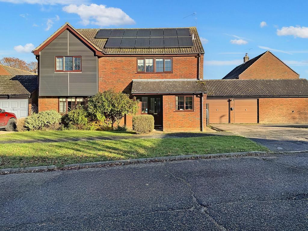 Shakespeare Road, Stowmarket, IP14 4 bed detached house for sale £425,000