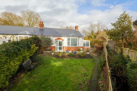 2 bedroom bungalow for sale - Horn Street, Hythe, CT21